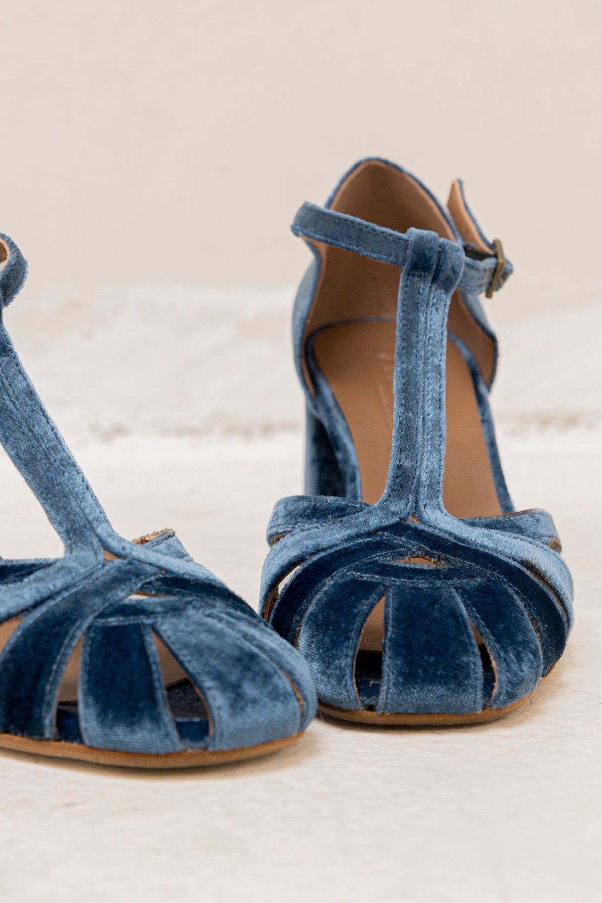 Women's blue T-strap sandals with open toe and block heel