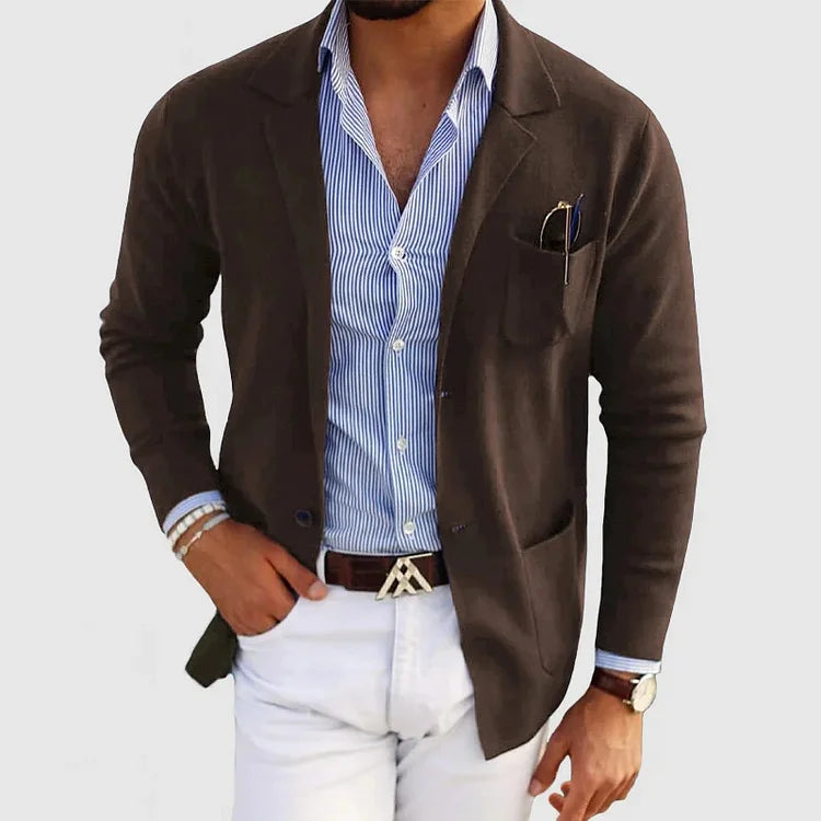 Men's long sleeve blazer with notched lapels, button front and pockets