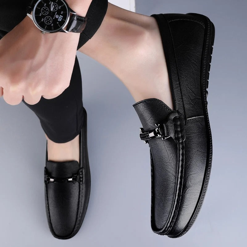 Men's slip-on loafers with horsebit trim and round toe