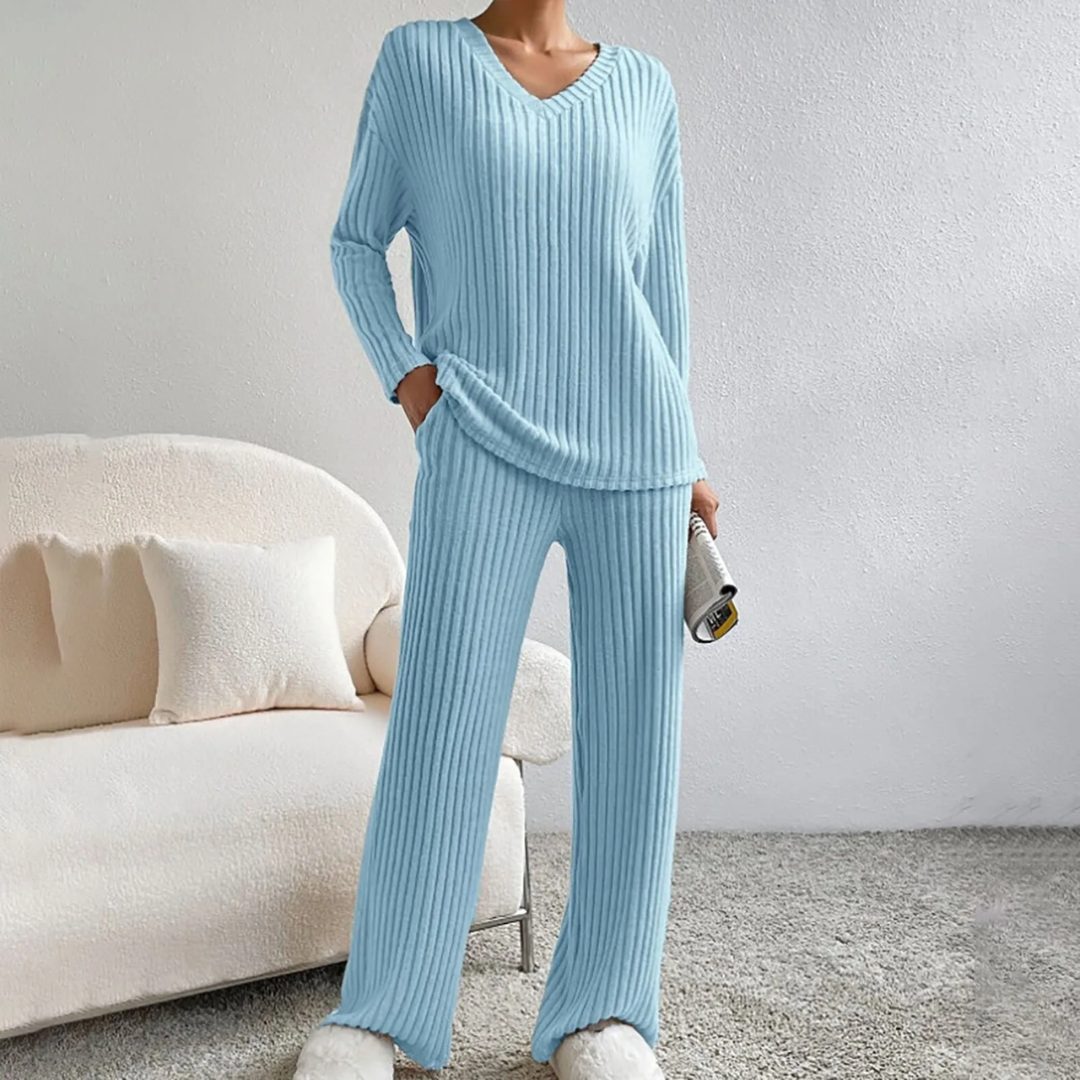Women's ribbed V-neck jumper and straight-leg trouser set