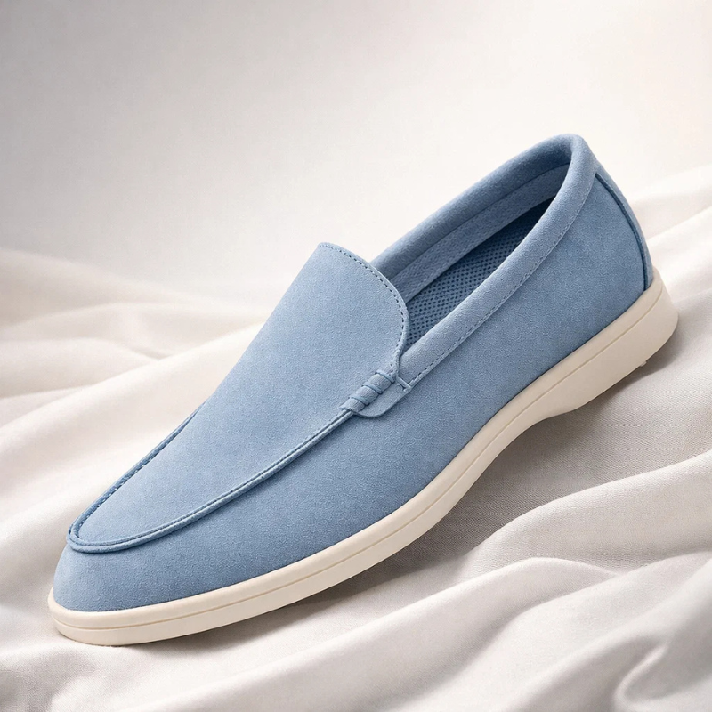 Men's slip-on loafers with rounded moc toes and low light-coloured soles