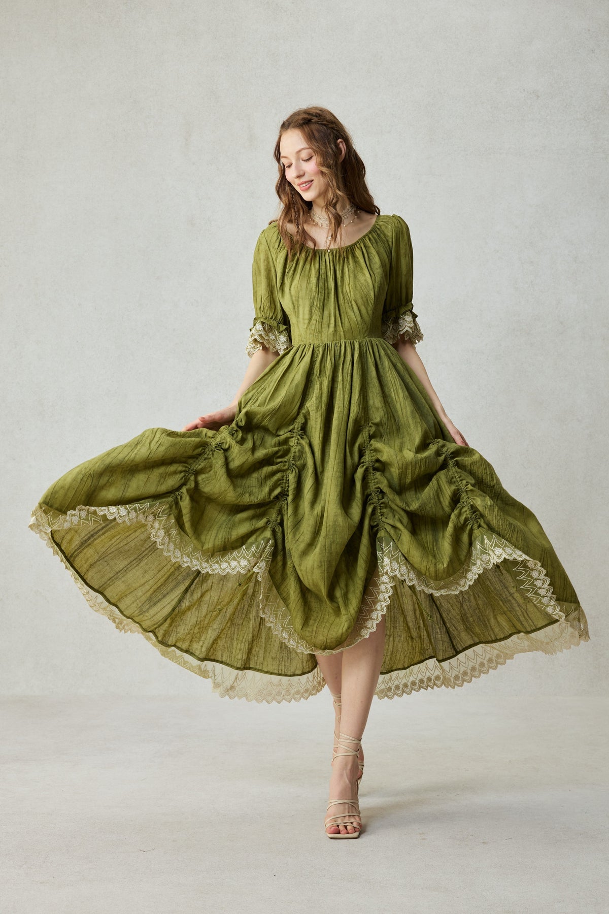 Women's floral maxi dress with puff sleeves and lace trim