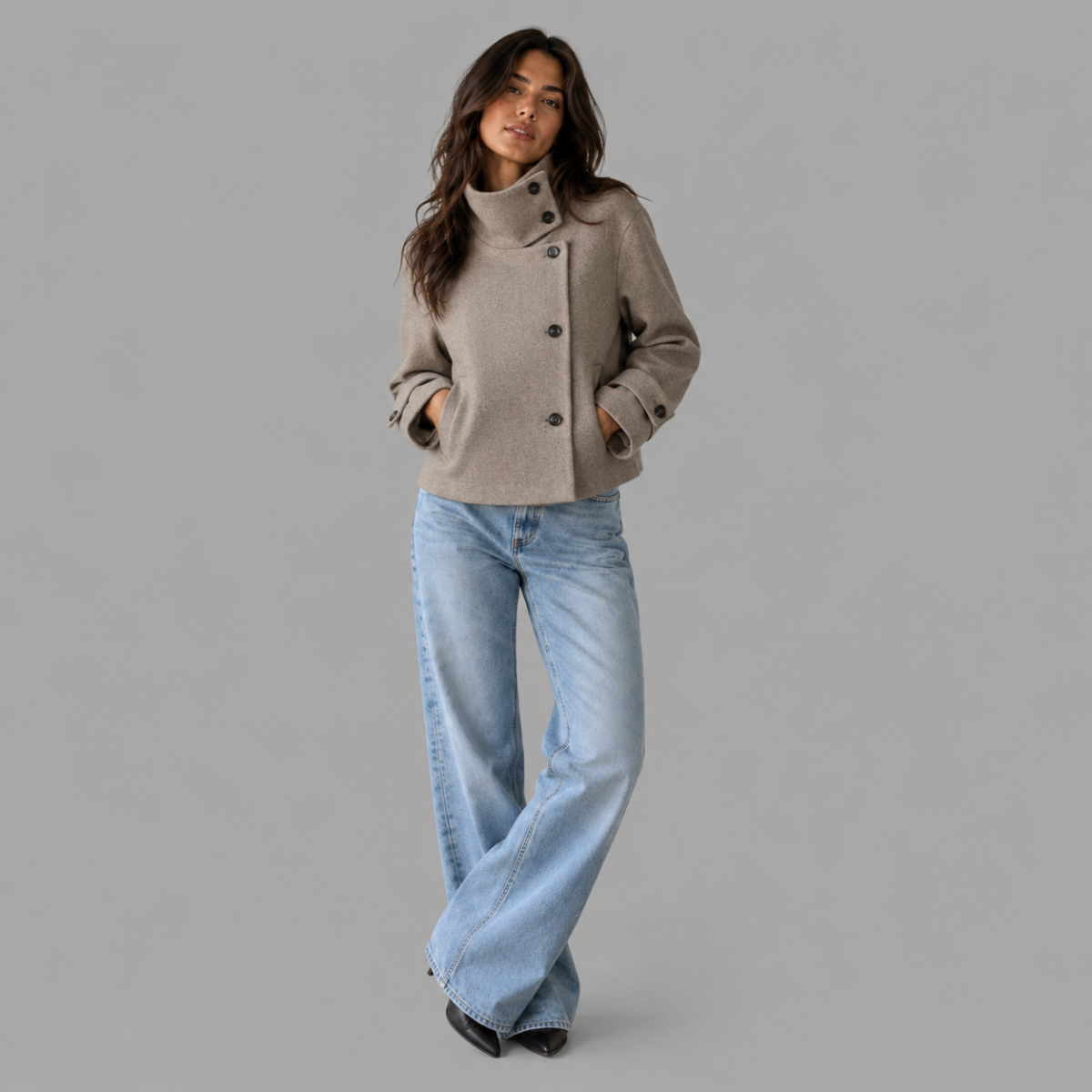 Women's stand collar button front jacket with long sleeves and front pockets
