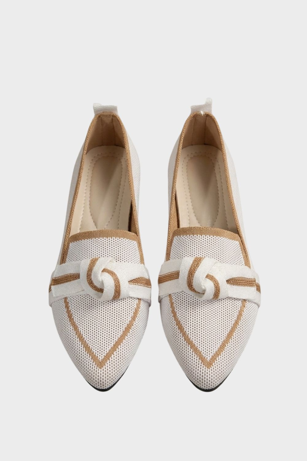 Women's pointed-toe loafers with bow trim and contrast edging