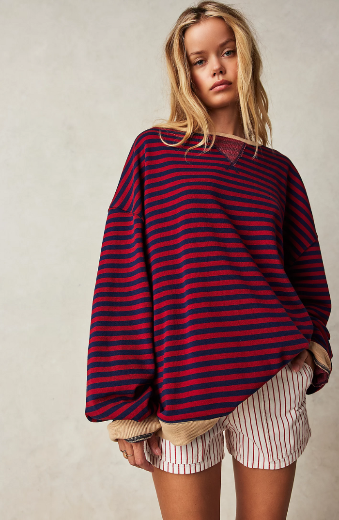 Women's oversized striped sweatshirt with crew neck and long sleeves