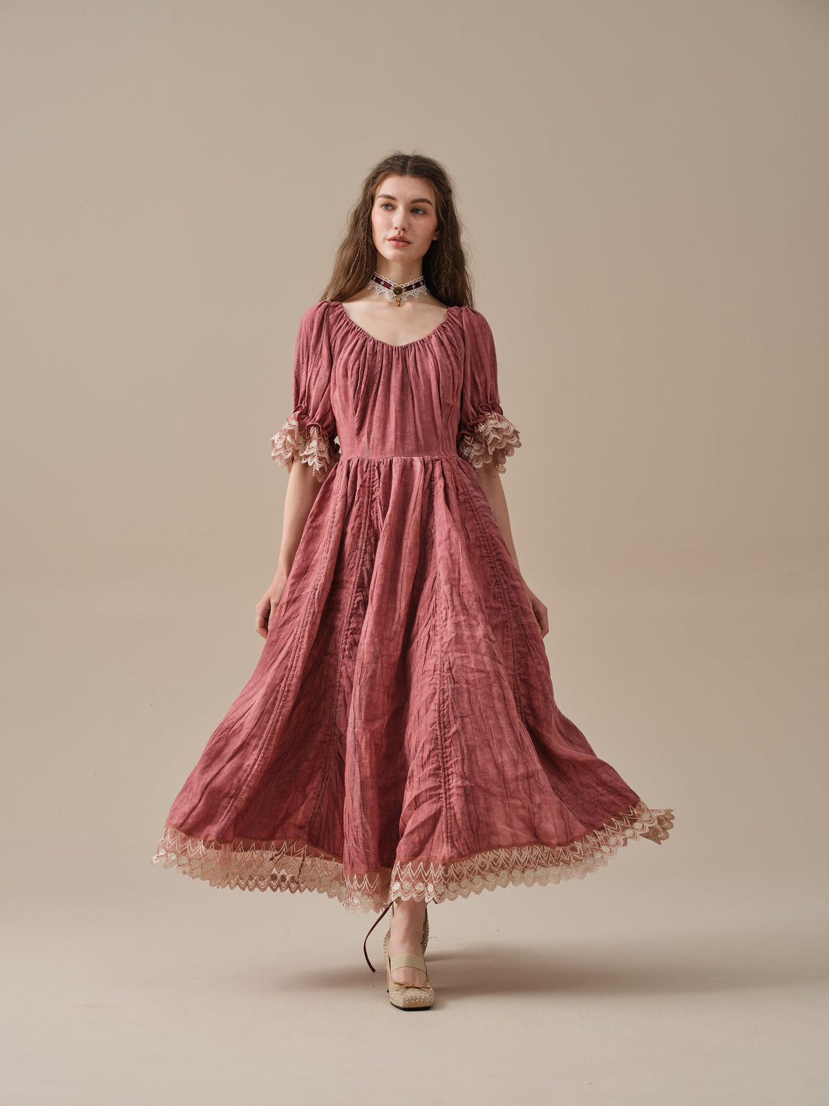 Women's floral maxi dress with puff sleeves and lace trim