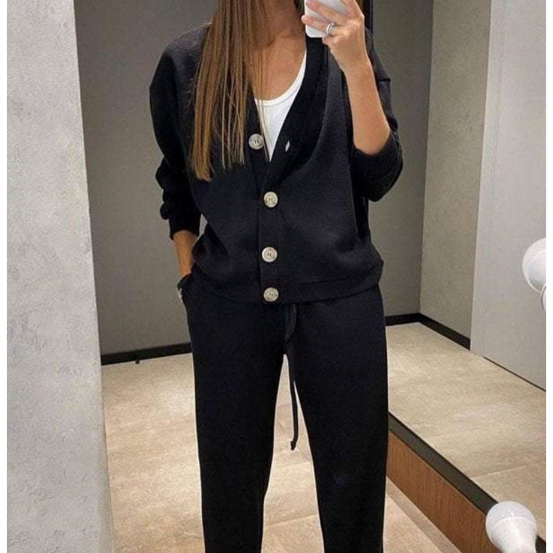 Women's knitted cardigan and straight-leg trousers set with V-neck and button front