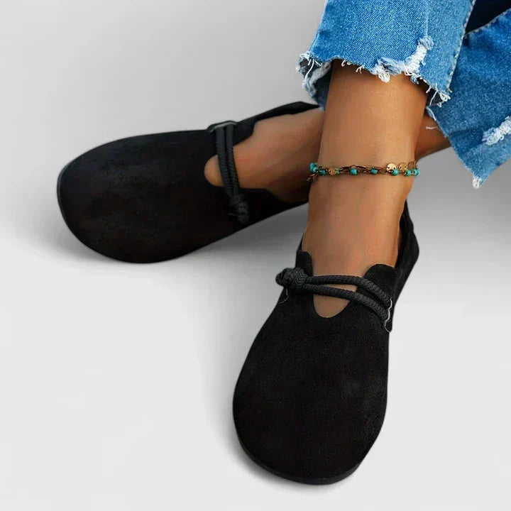 Women's flat loafers with round toes and knotted rope detail