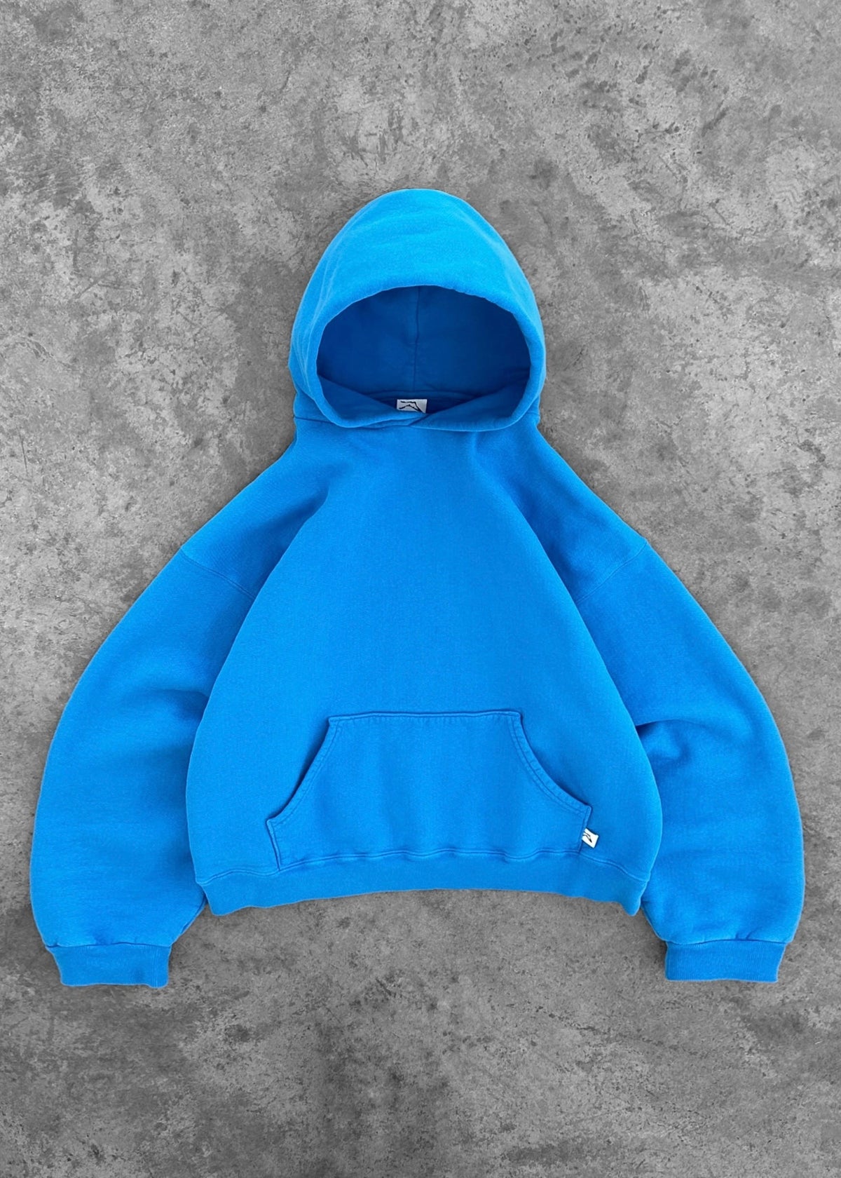 Unisex hooded pullover sweatshirt with long sleeves and kangaroo pocket