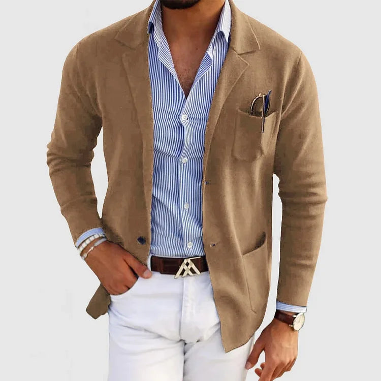 Men's long sleeve blazer with notched lapels, button front and pockets