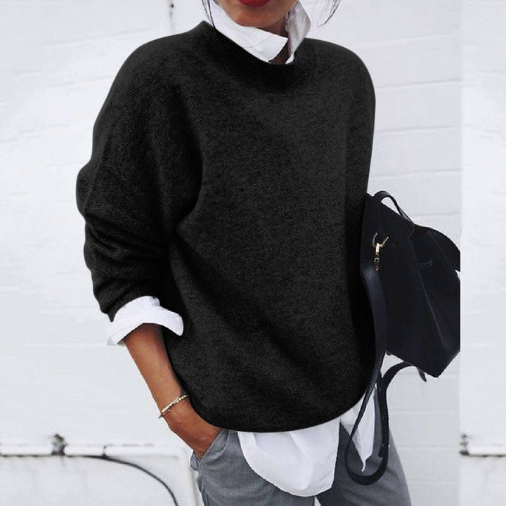 Women's plain crew neck jumper with long sleeves and relaxed fit