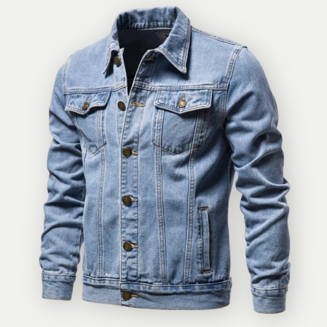 Men's denim trucker jacket with pointed collar, chest flap pockets and long sleeves