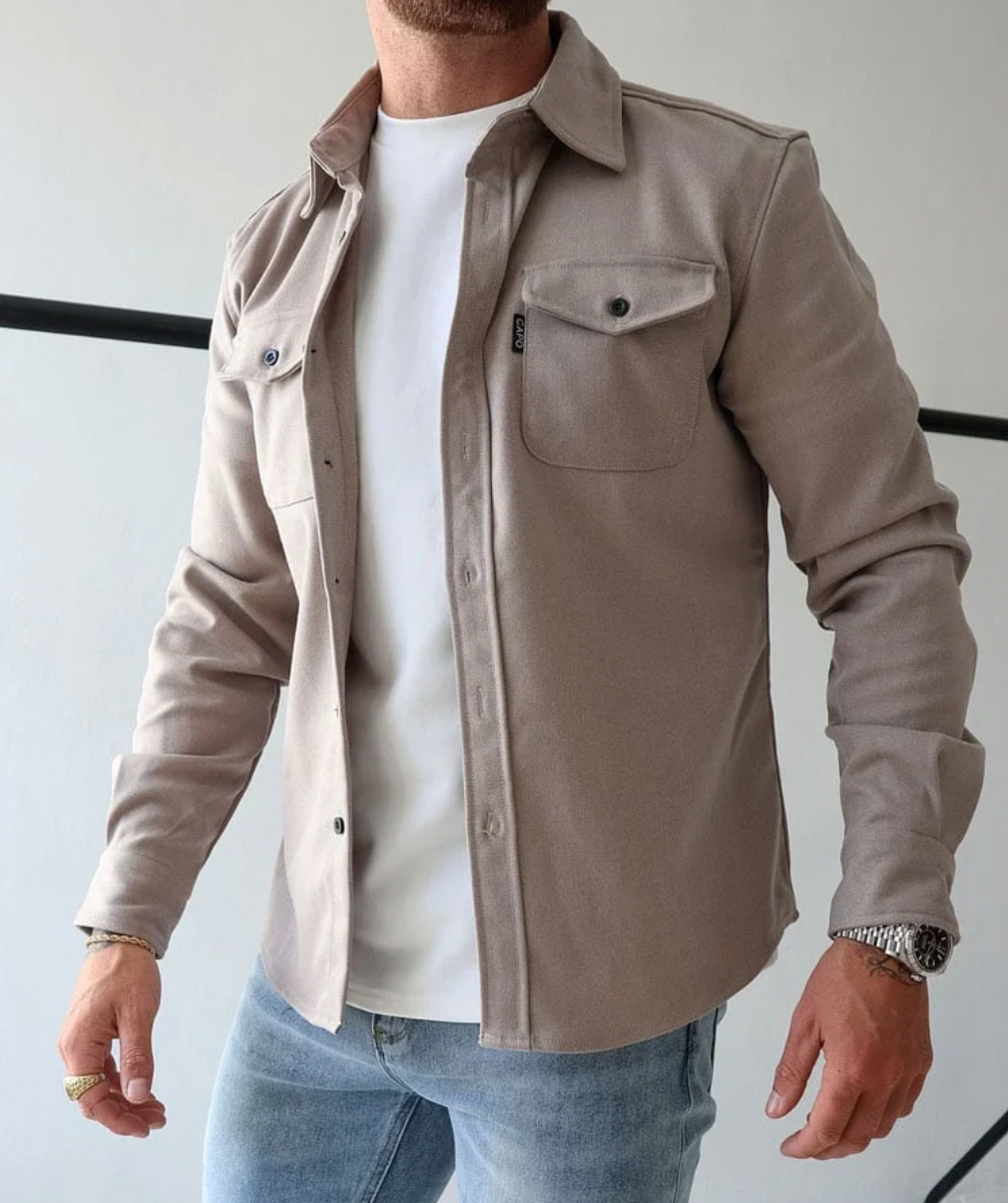 Men's long-sleeve button-front shirt jacket with two flap chest pockets