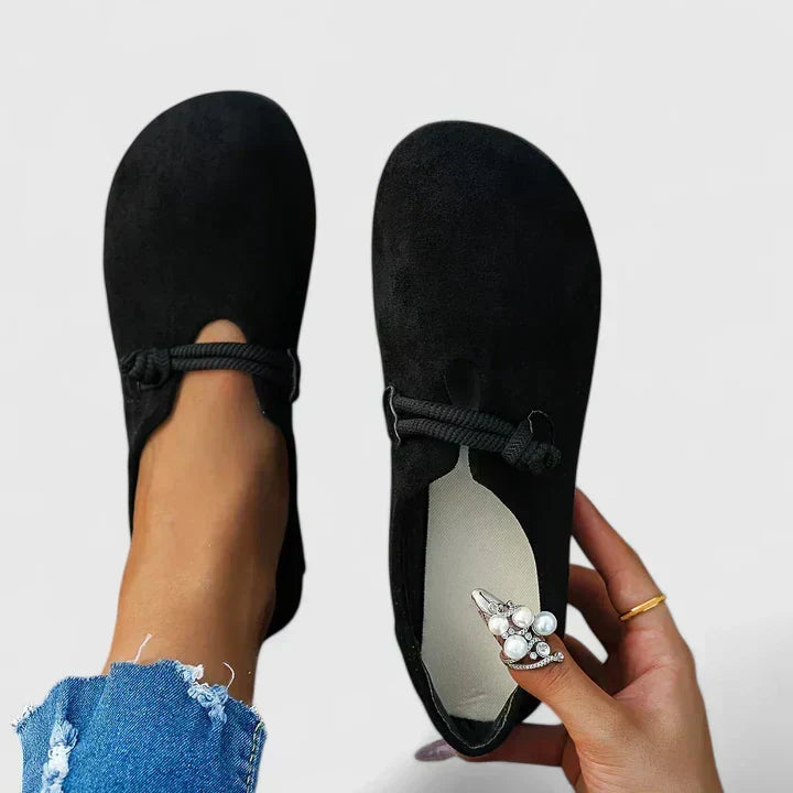 Women's flat loafers with round toes and knotted rope detail
