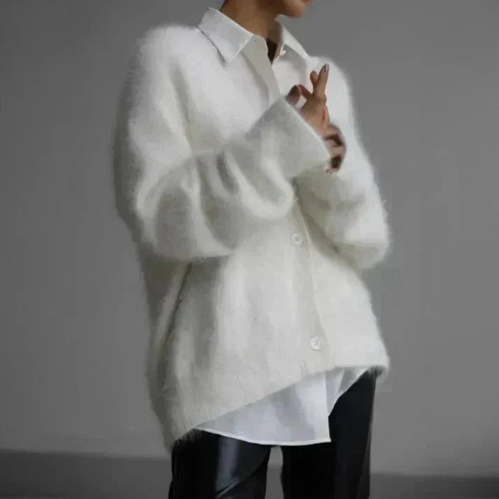 Women's V-neck knitted cardigan with long sleeves and button front