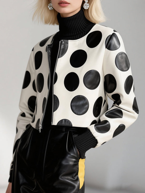 Women's cropped jacket with black polka dots, long sleeves and front zip