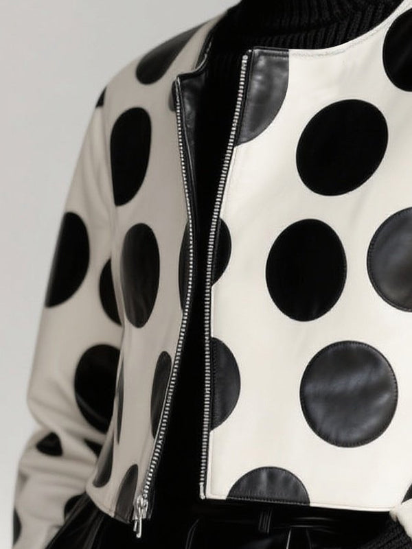 Women's cropped jacket with black polka dots, long sleeves and front zip