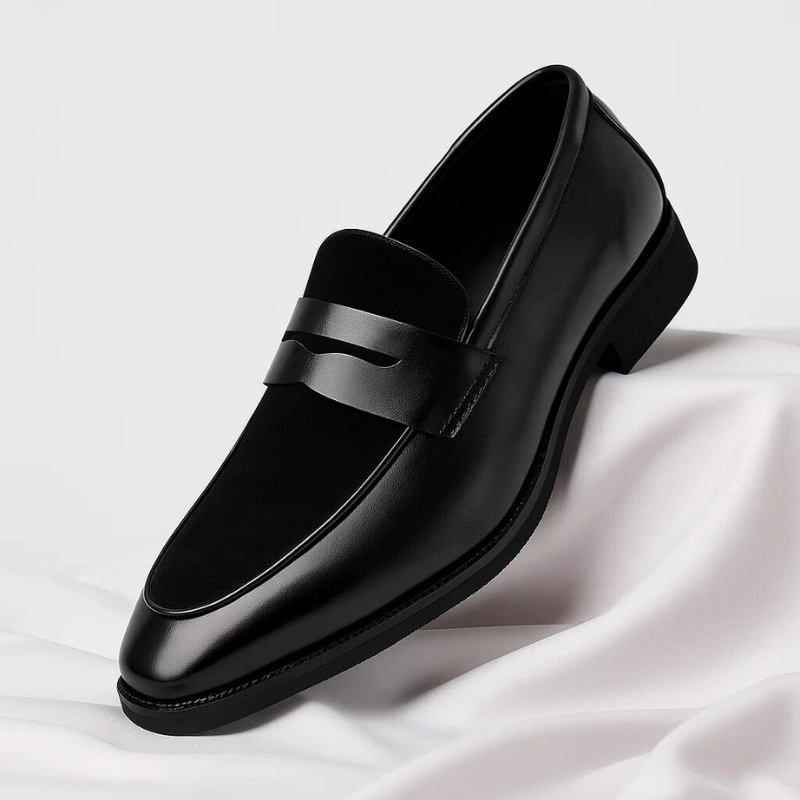 Men's penny loafer with almond toe, low heel and vamp strap