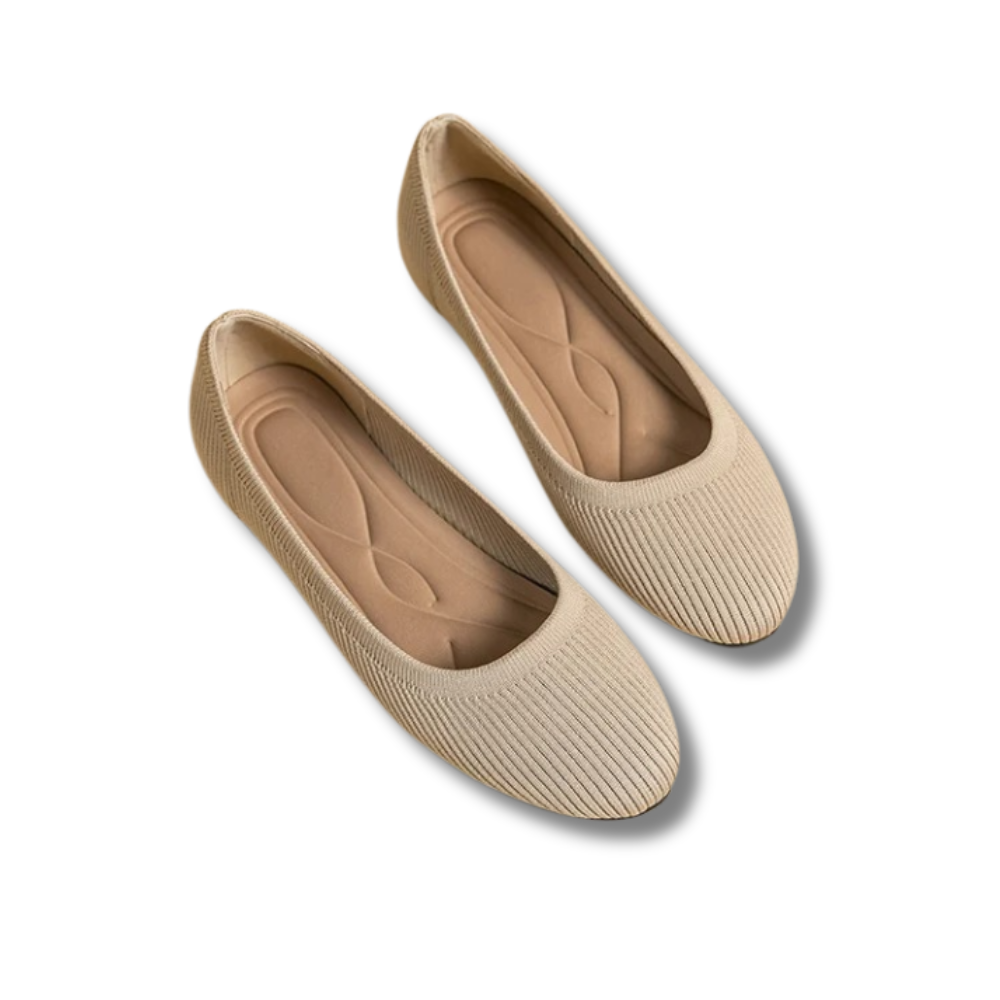 Women's ribbed ballet flats with rounded toes and contoured insoles
