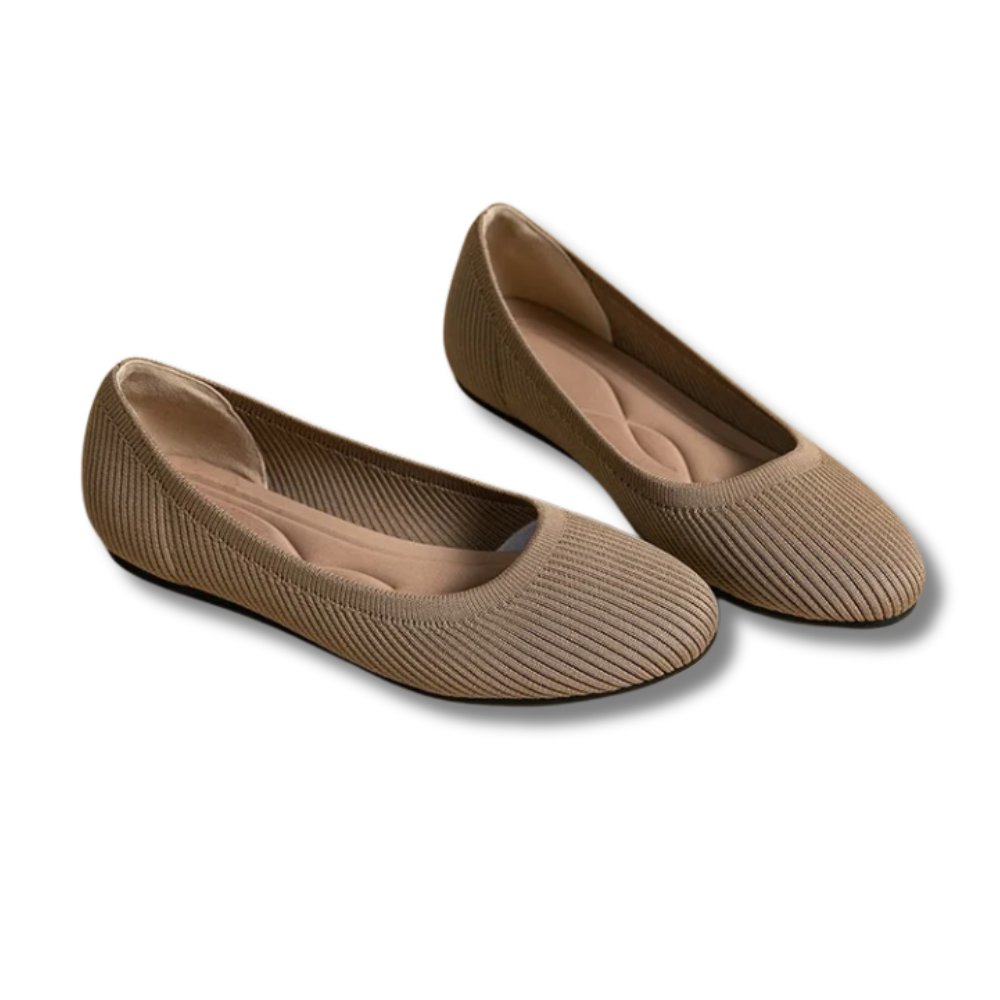 Women's ribbed ballet flats with rounded toes and contoured insoles