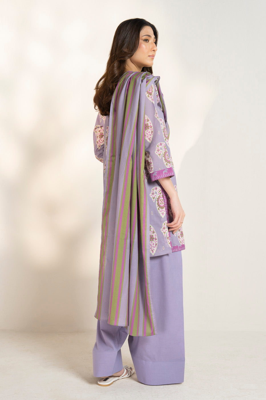 Women's purple paisley shirt and dupatta set with wide-leg trousers