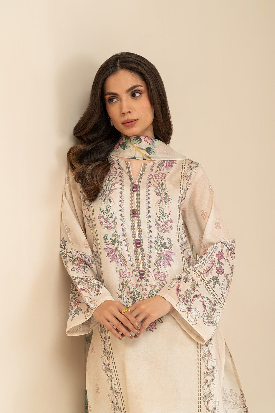 Women's multicoloured floral printed three-piece suit with long tunic, trousers and dupatta
