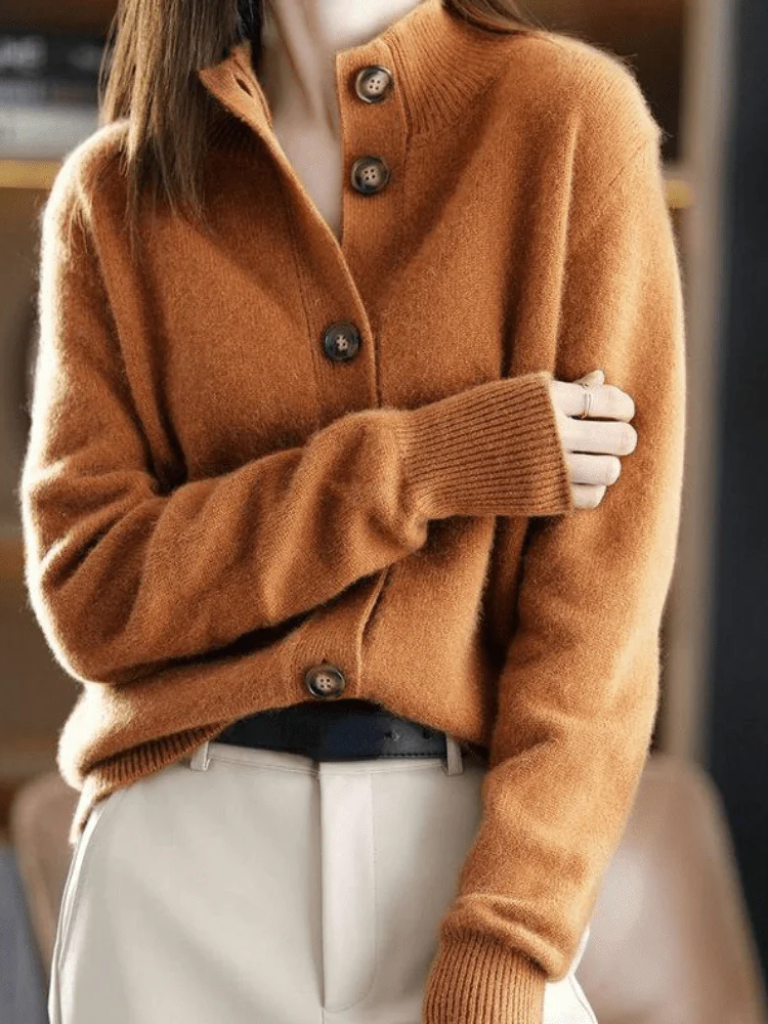 Women's long-sleeve button cardigan with ribbed trims