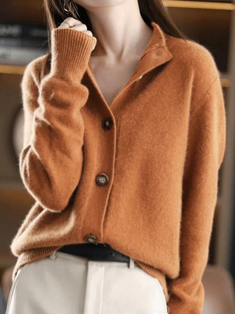 Women's long-sleeve button cardigan with ribbed trims