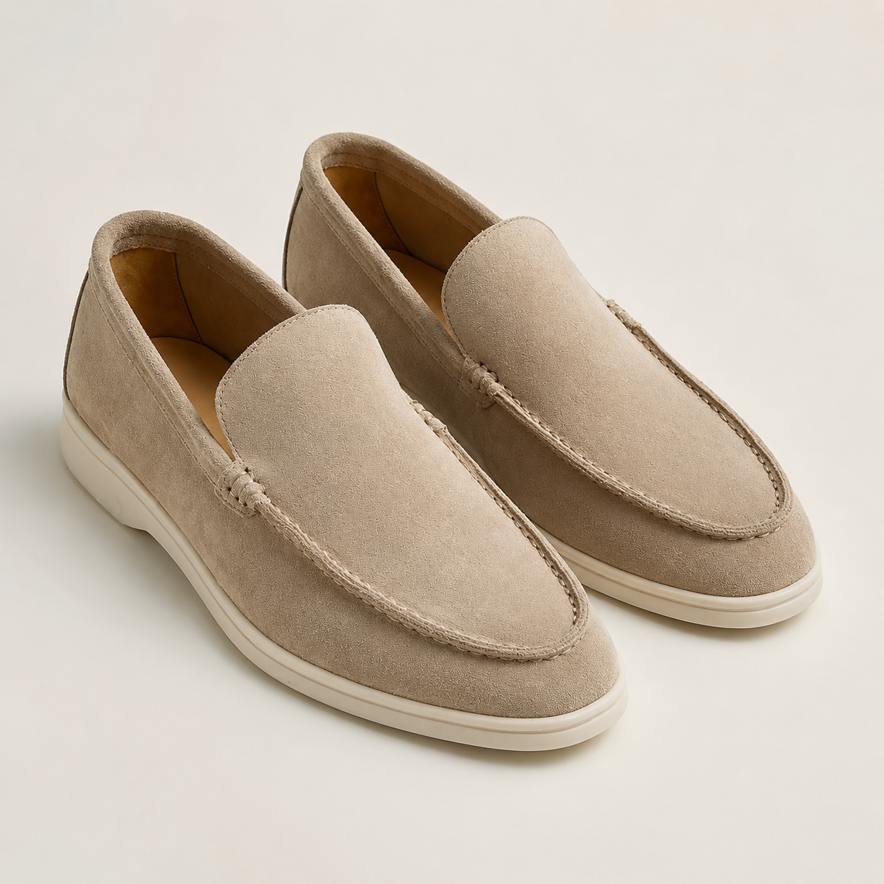 Men's round-toe slip-on loafers with stitched vamp and flat soles
