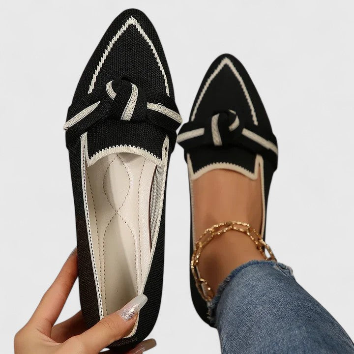 Women's pointed-toe loafers with knot detail and contrast trim