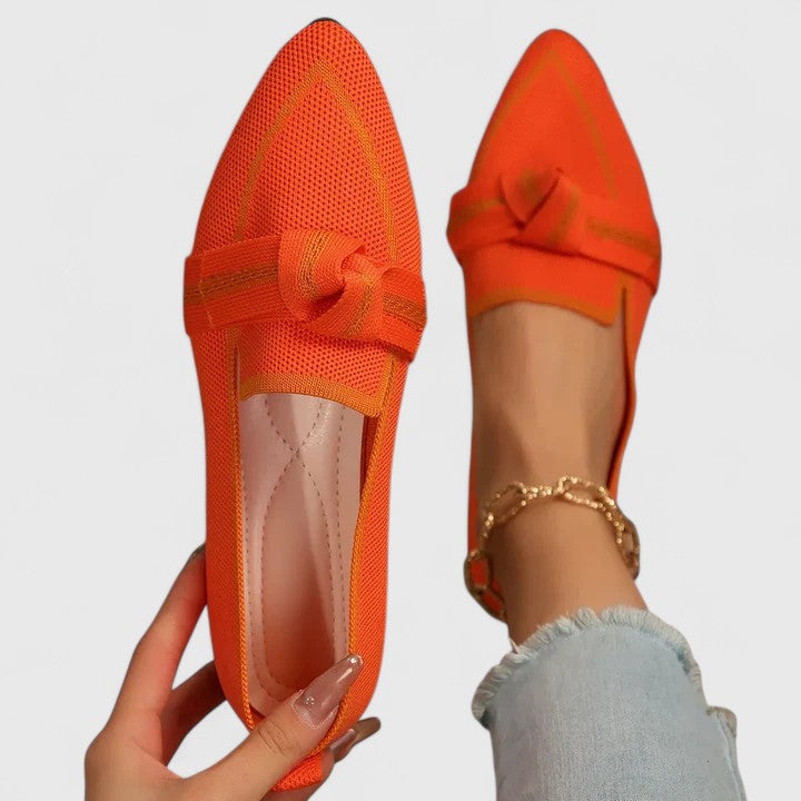 Women's pointed-toe loafers with knot detail and contrast trim