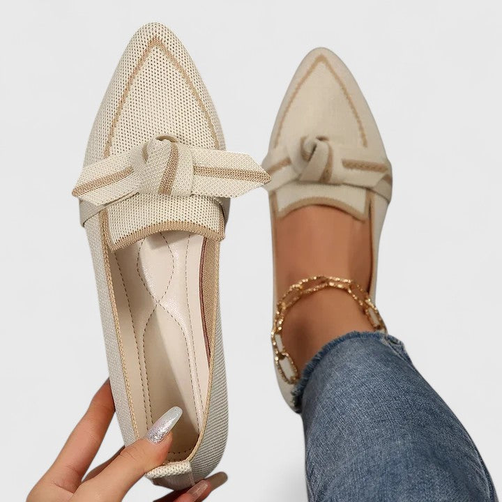 Women's pointed-toe loafers with knot detail and contrast trim