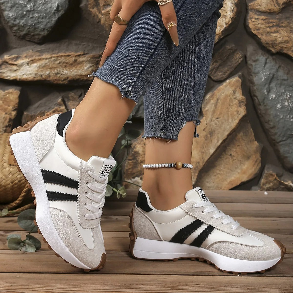 Women's retro striped platform trainers with lace-up front and chunky raised sole