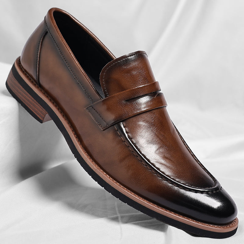 Men's penny loafers with apron toe and low heel