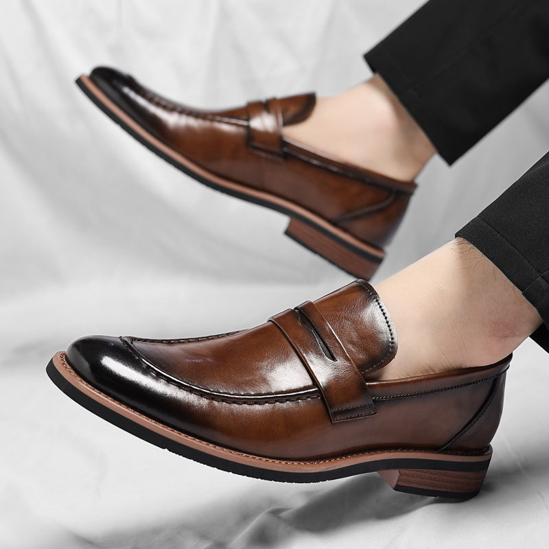 Men's penny loafers with apron toe and low heel