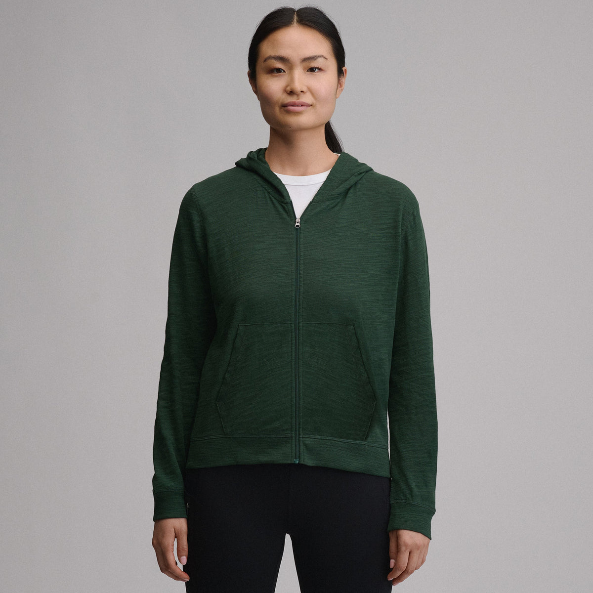 Women's hooded full-zip slub sweatshirt with long sleeves and front pockets