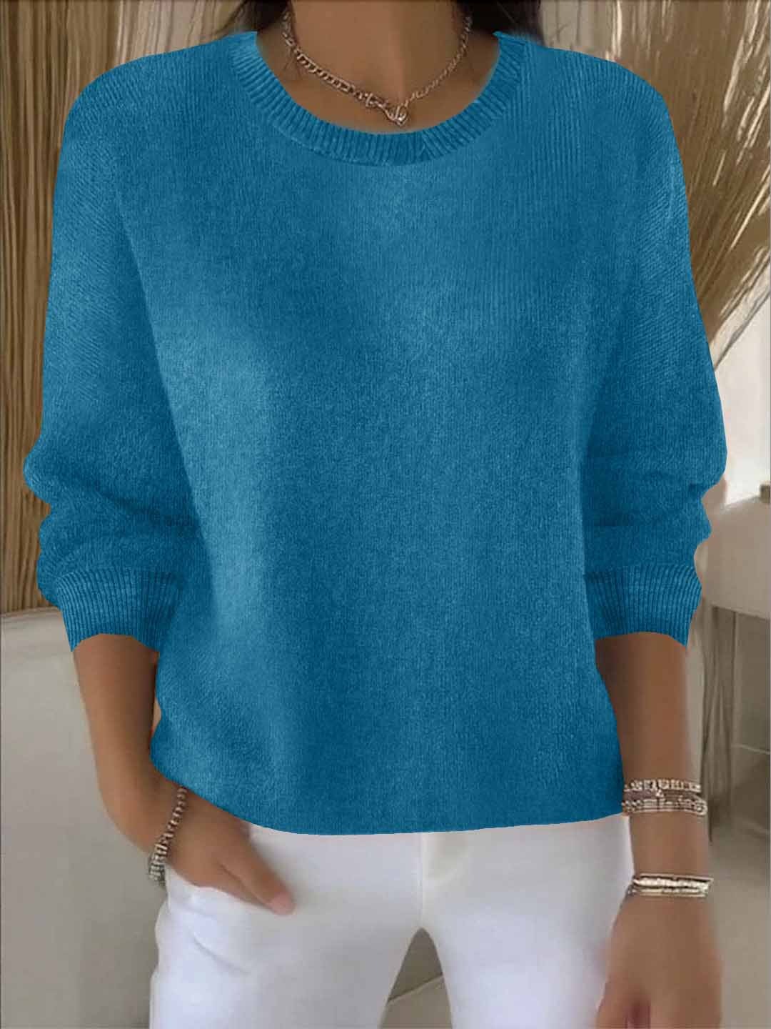 Women's crew neck knitted jumper with long sleeves and ribbed trims