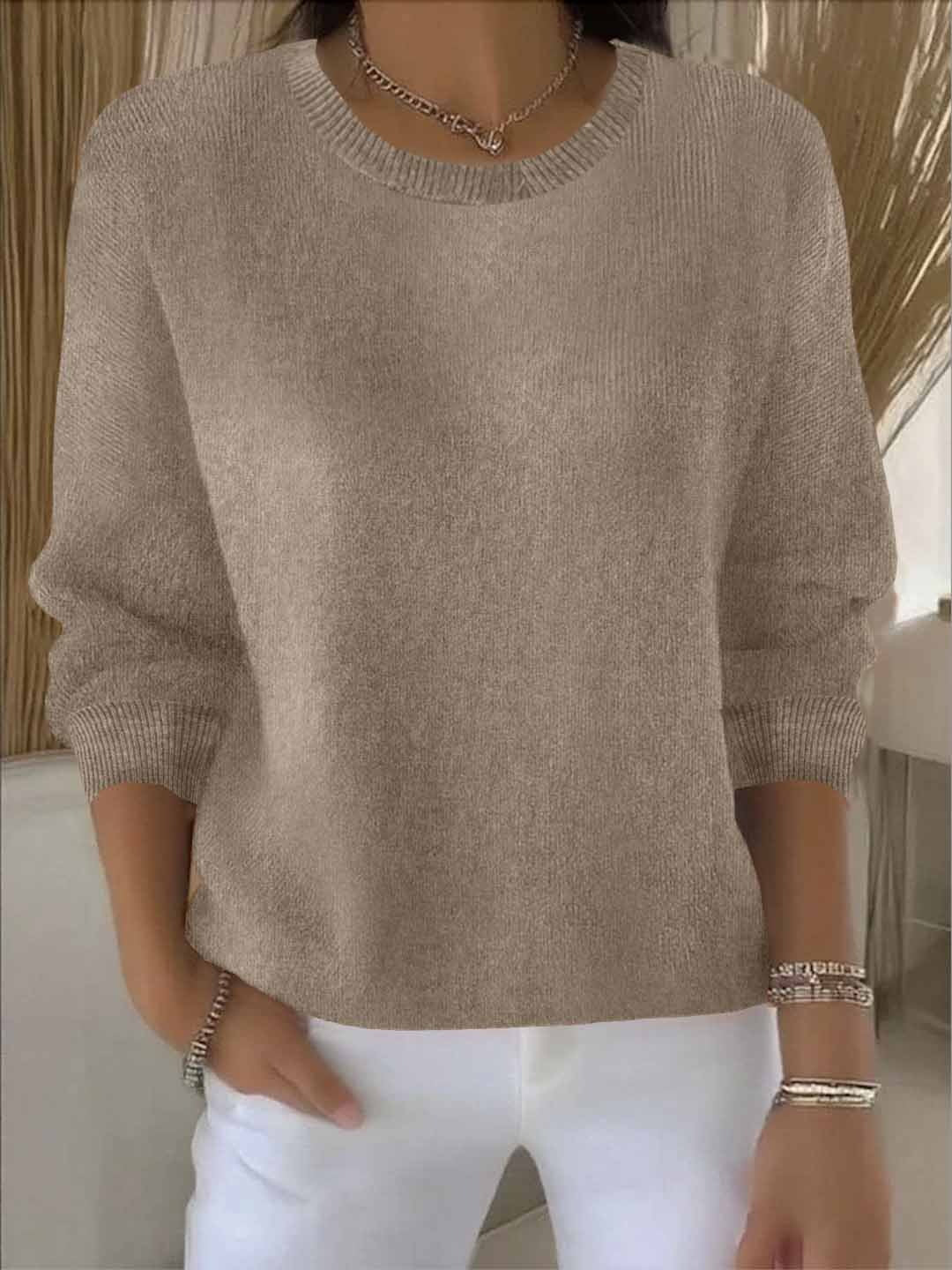 Women's crew neck knitted jumper with long sleeves and ribbed trims