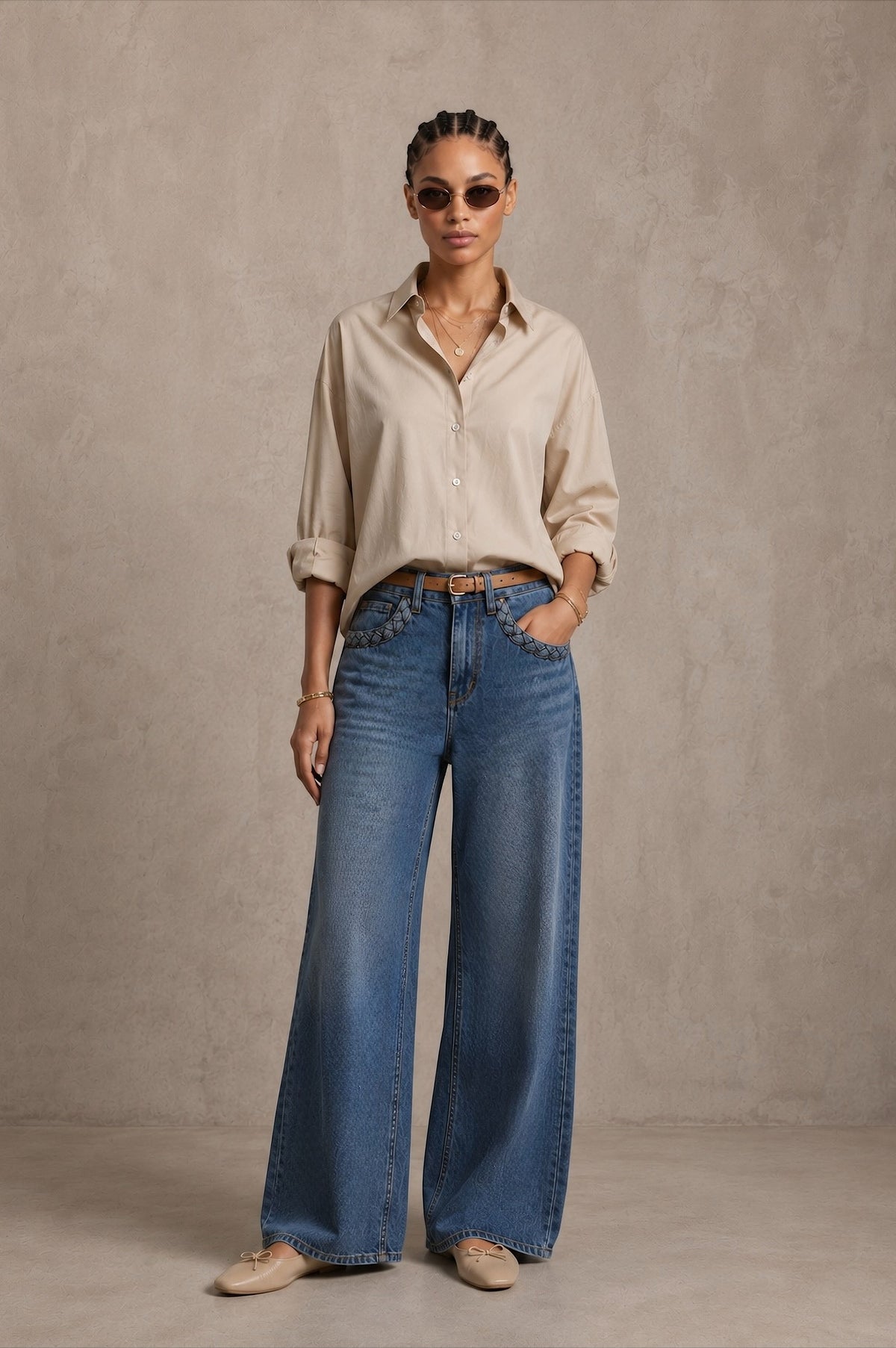 Women's blue high-rise wide-leg jeans with braided pocket trim