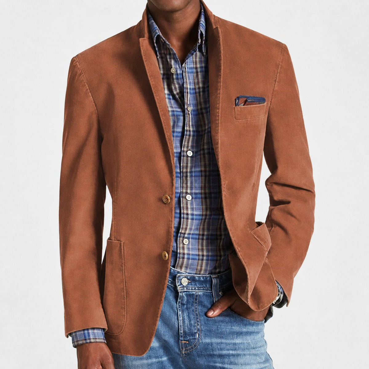 Men's single-breasted blazer with notched lapels, buttons and patch pockets