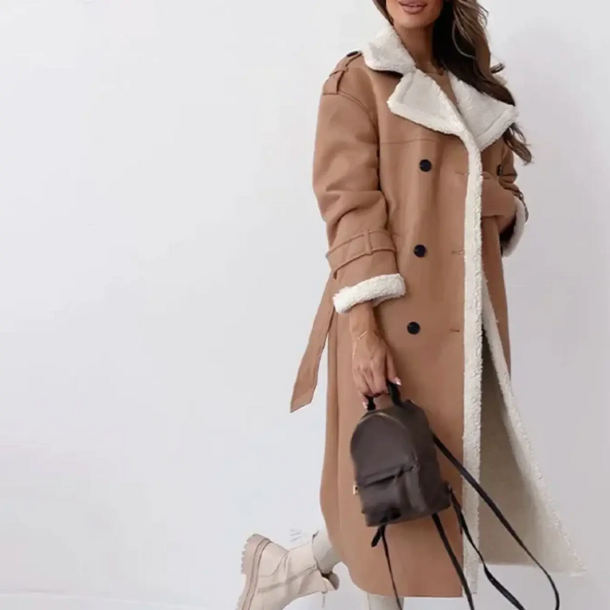 Women's long double-breasted trench coat with contrasting fleece-look trim