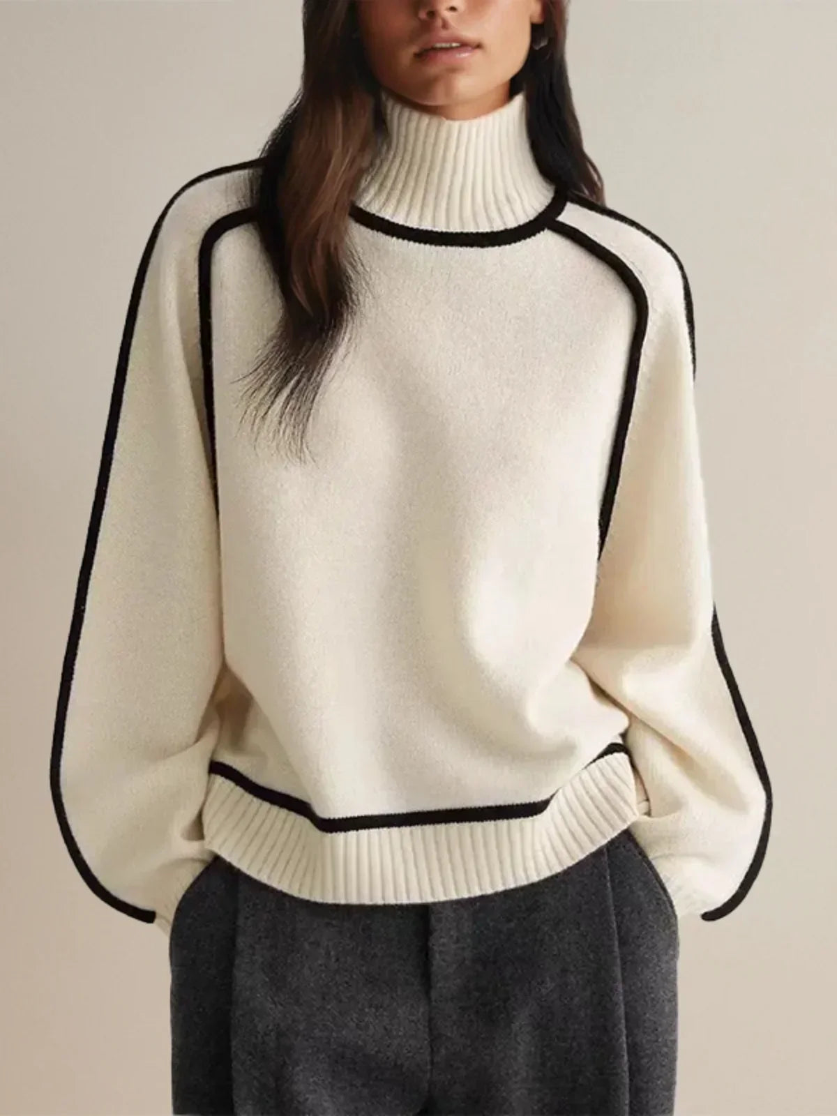 Women's oversized roll-neck jumper with contrasting trim and long sleeves