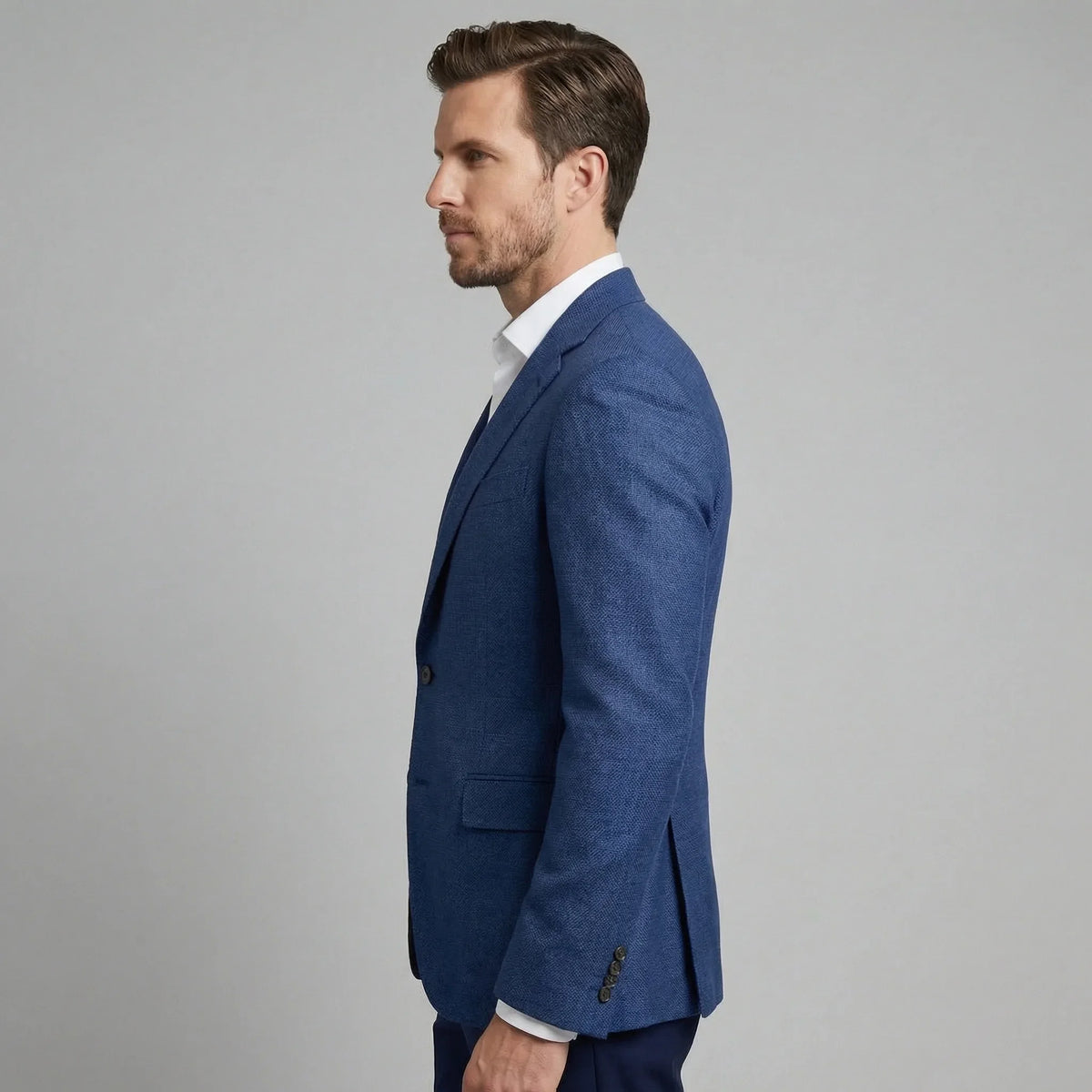 Men's single-breasted blazer with notch lapels and long sleeves