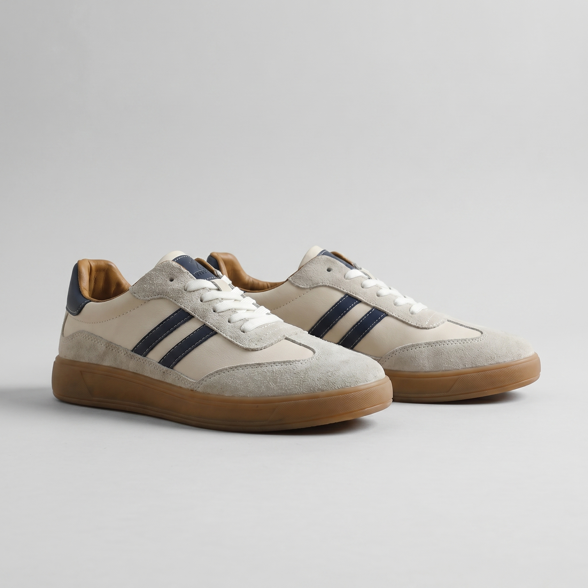 Men's Trainers Leather Suede Gum Sole - White