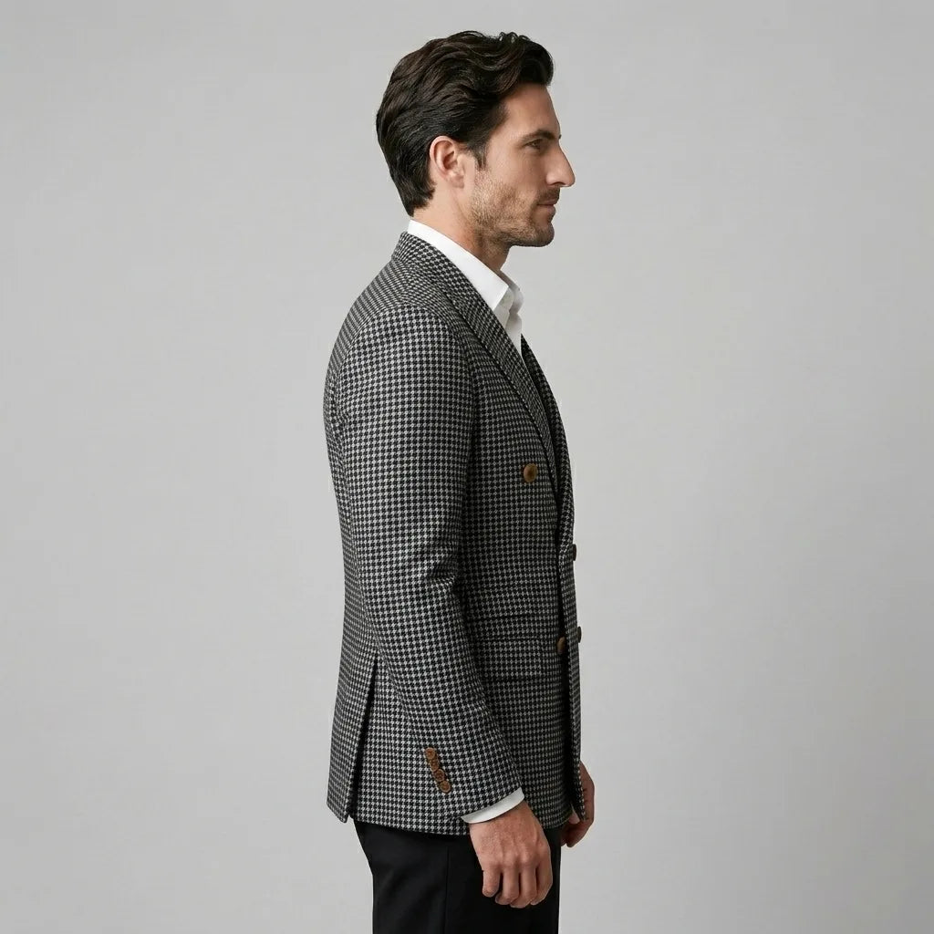 Men's checked double-breasted blazer with notched lapels and long sleeves