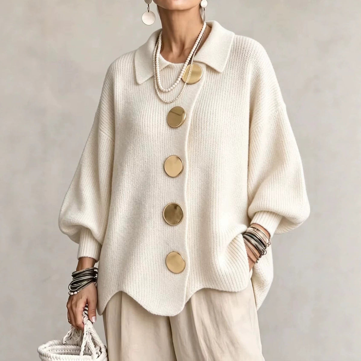 Women's oversized ribbed cardigan with collar and large front buttons