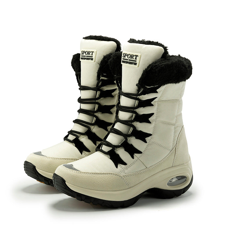 High-ankle lace-up winter boots with furry trim and lug soles