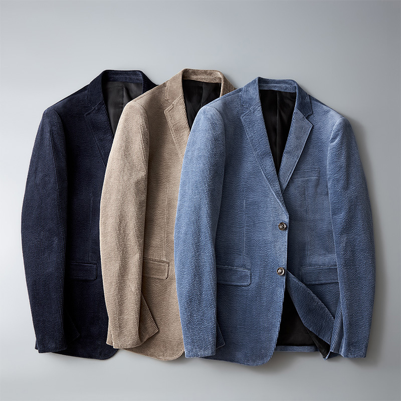 Men's corduroy blazer with notched lapels and button fastening
