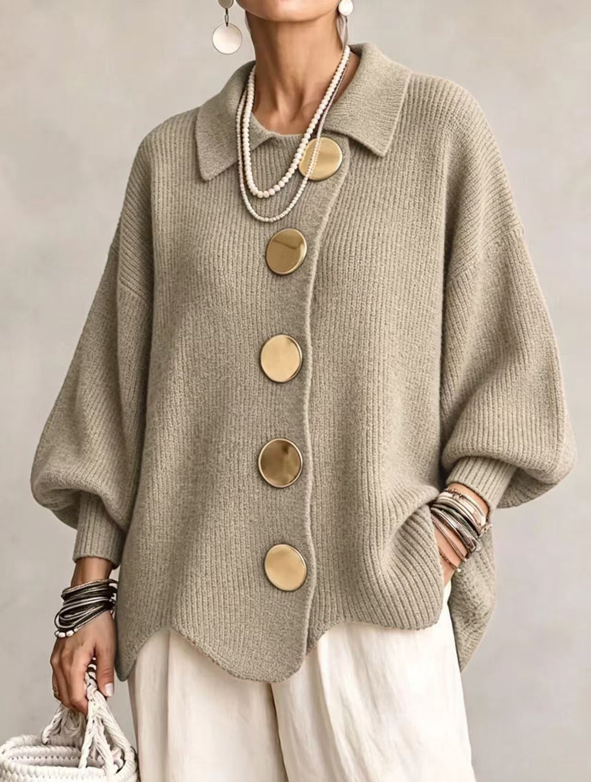 Women's oversized ribbed cardigan with collar and large front buttons