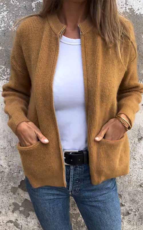 Women's ribbed knitted jacket with zip front, stand collar and front pockets